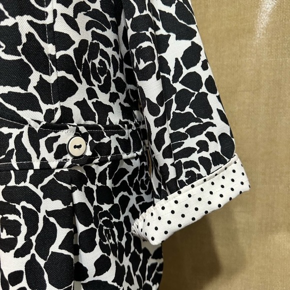 PLUS SZ LANA LEE JACKET BLACK & SOFT WHITE JACKET W/ANY OF YOUR FAVORITE BOTTOMS - Picture 6 of 7